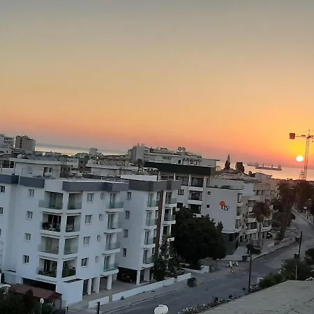 Happy Tucan Apartment Larnaca