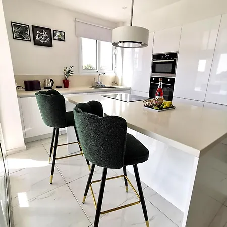 Apartament Happy Tucan Larnaca