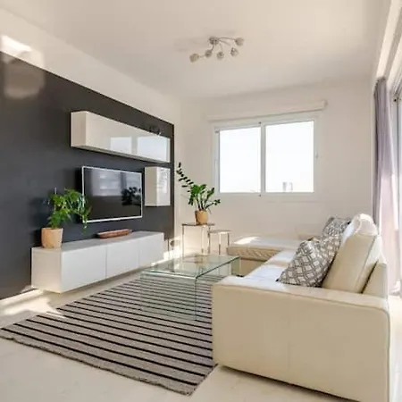 Happy Tucan * Larnaca