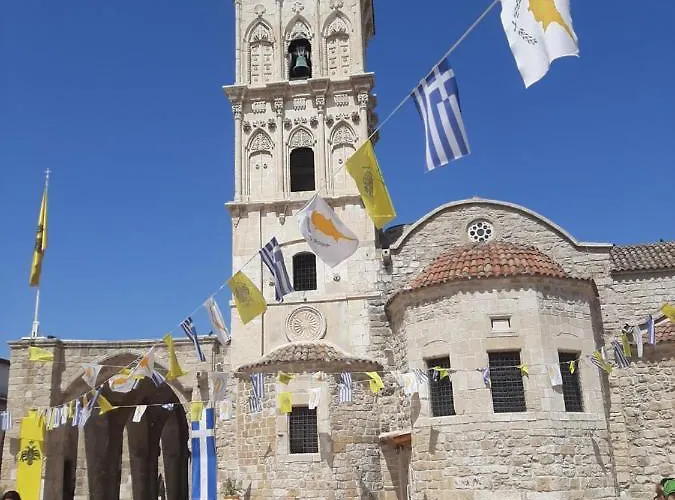 Happy Tucan ラルナカ